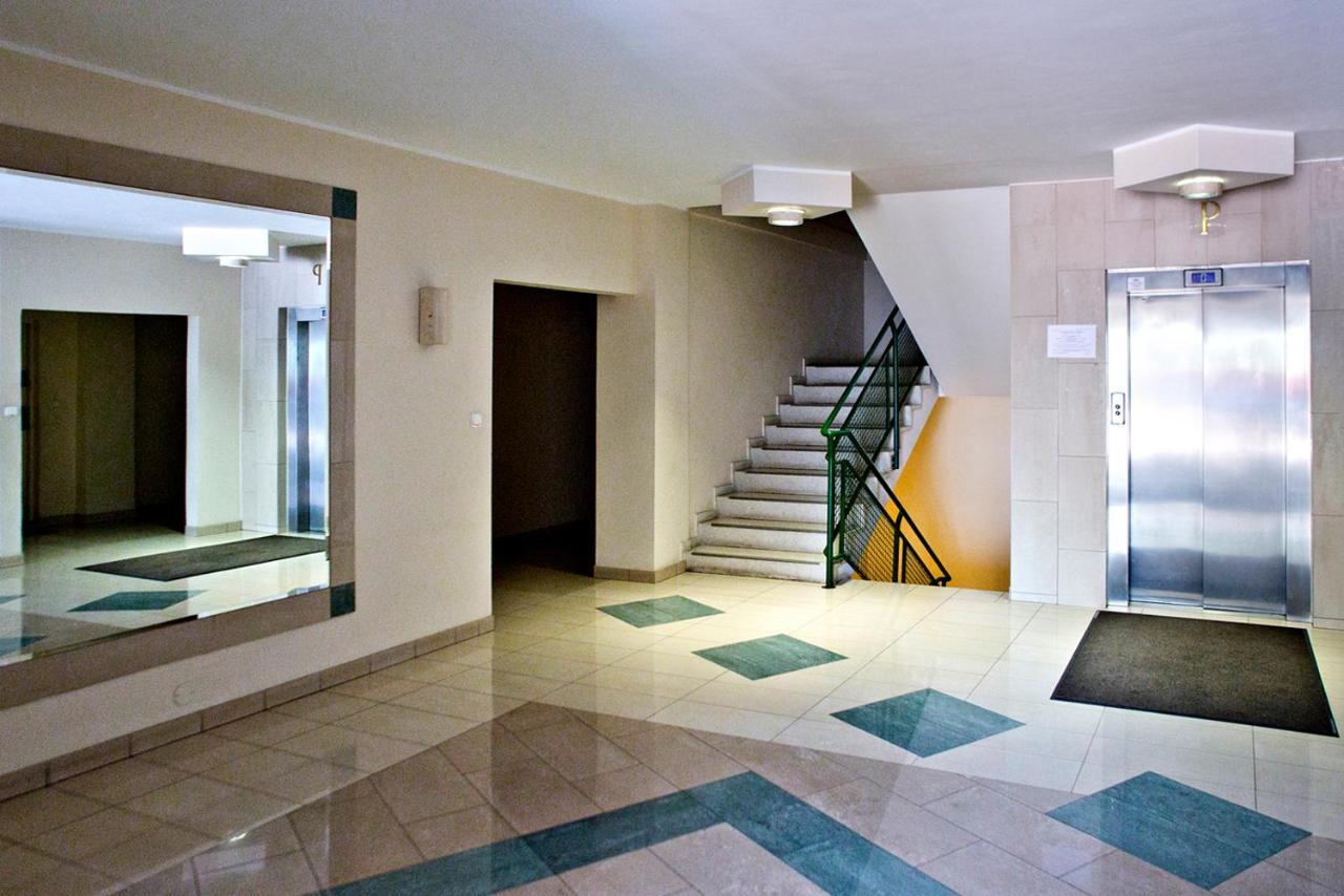 3 Bedrooms Apartment Zoliborz Gwiazdzista Warsaw Luaran gambar